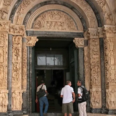 Bella Trogir